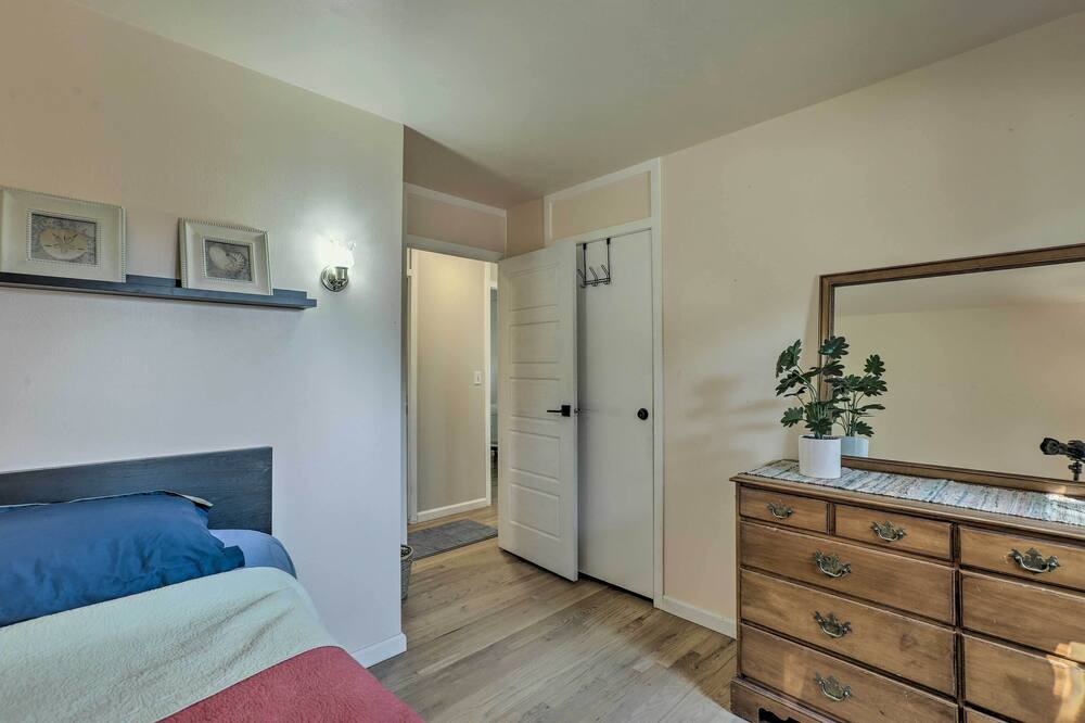 Photo of Bedroom in Columbine