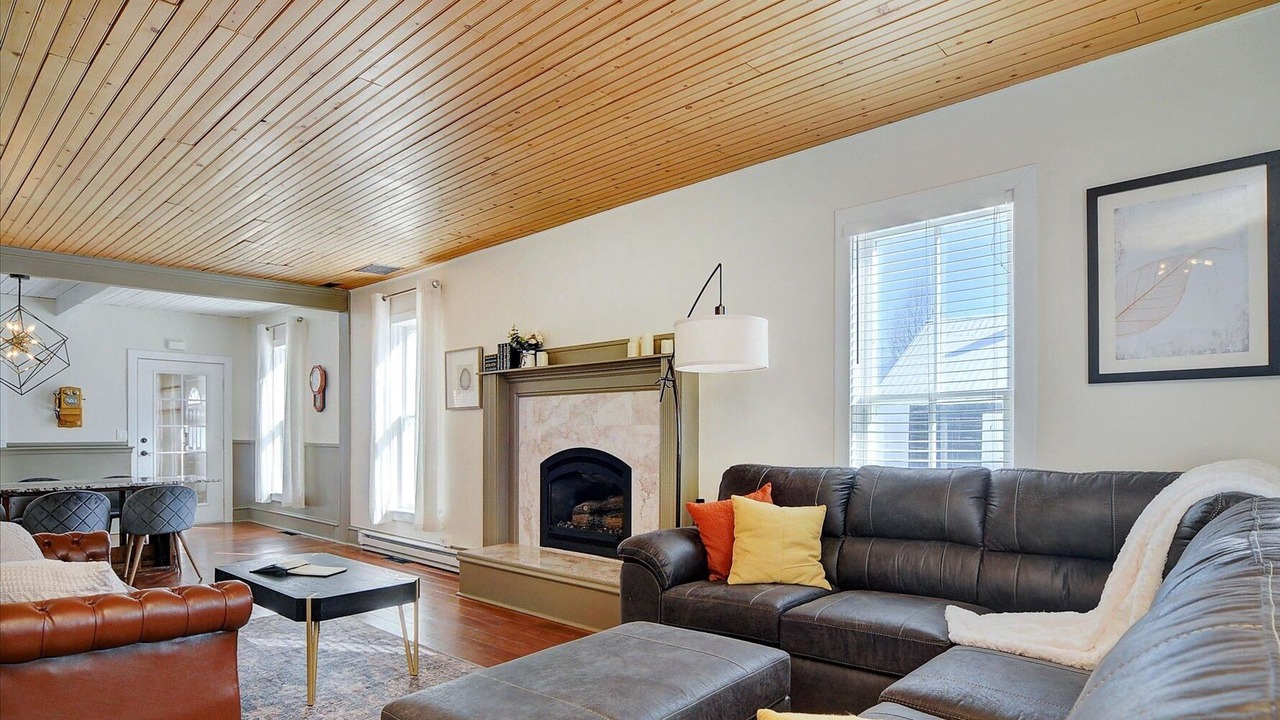 Photo of Livingroom in Twin Lakes