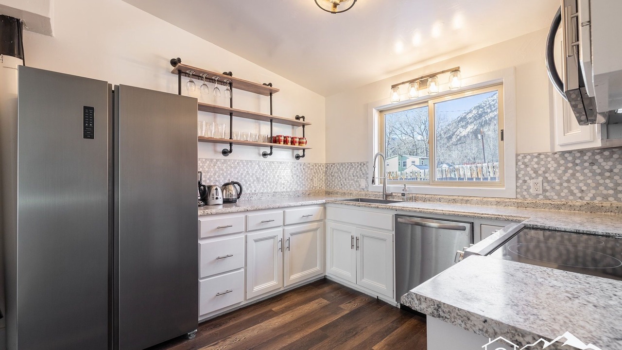 Photo of Kitchen in Twin Lakes