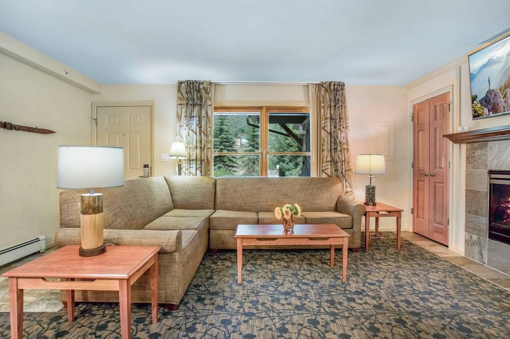 Photo of Bedroom in Highland Meadows