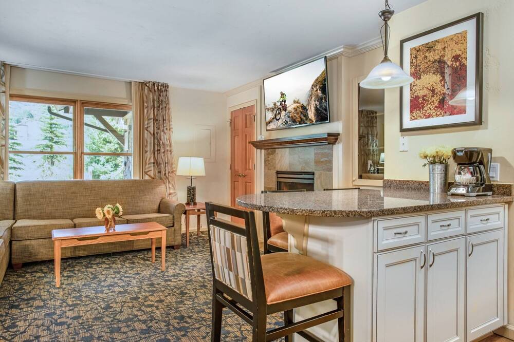 Photo of Bedroom in Highland Meadows