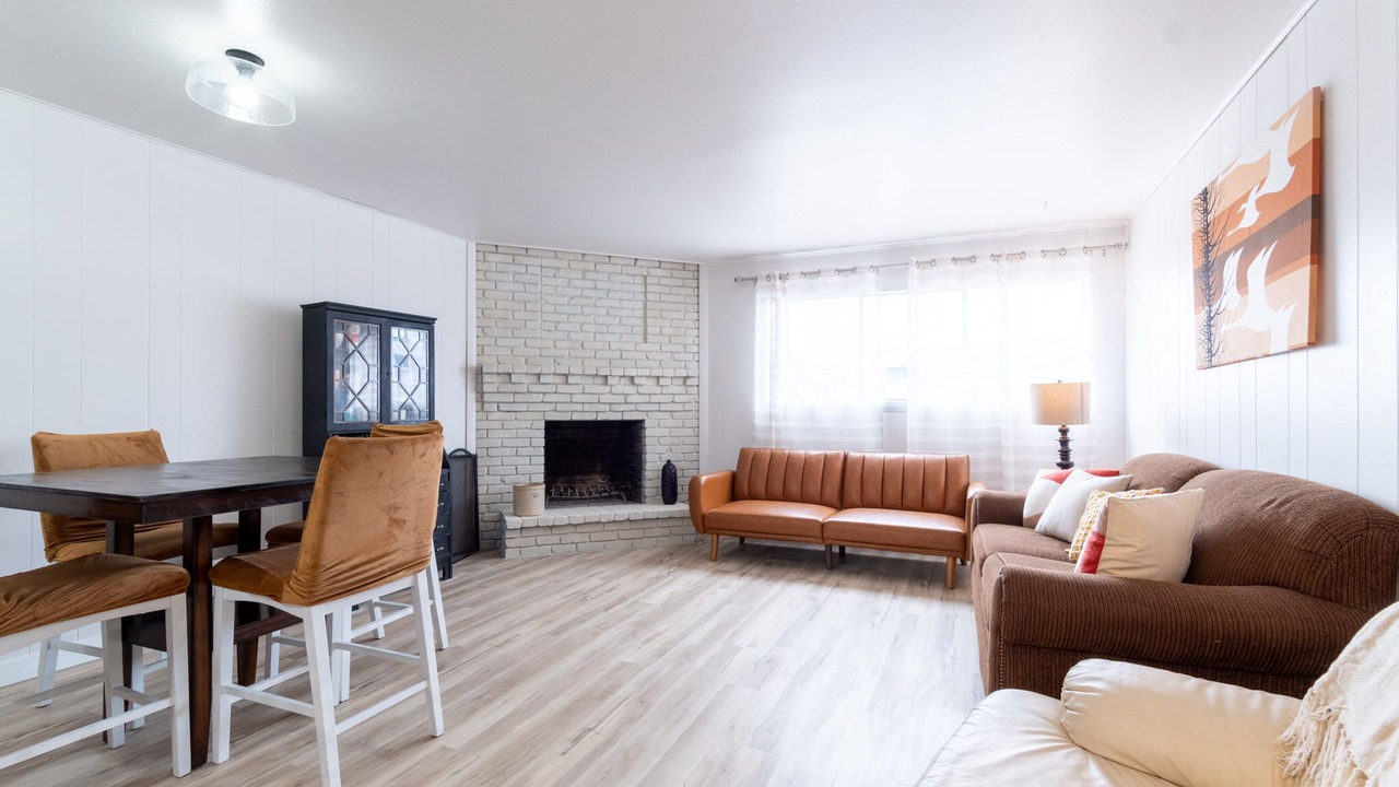 Photo of Livingroom in Southeast Colorado Springs