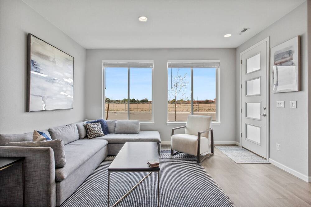 Photo of Livingroom in Dupont