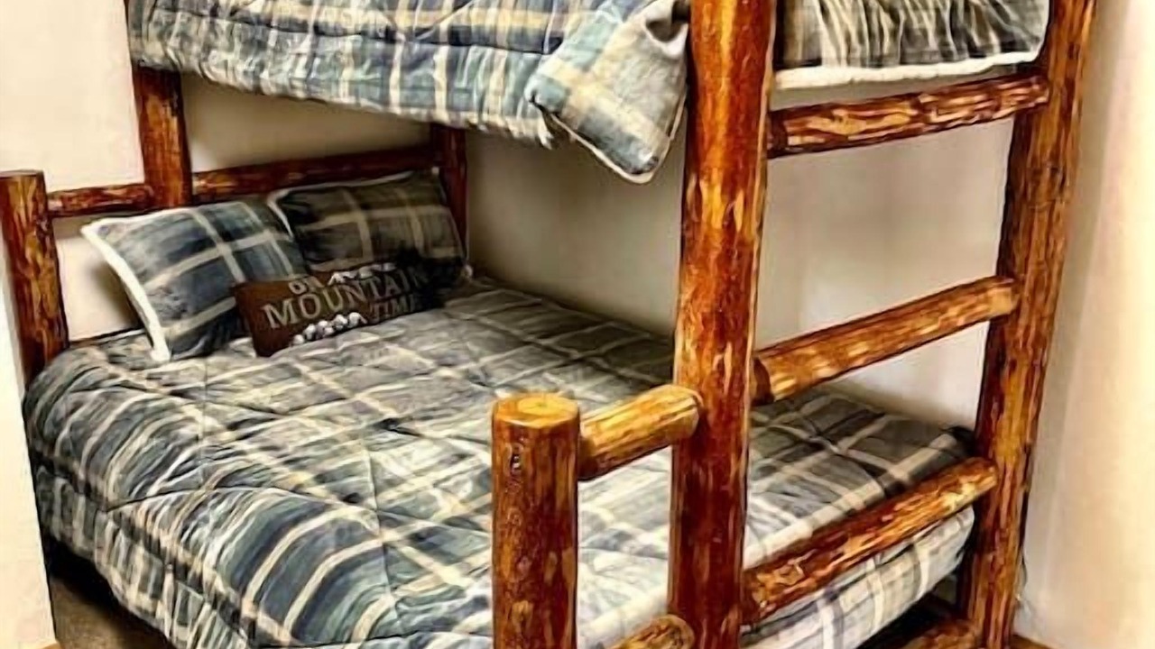 Photo of Bedroom in Black Hawk