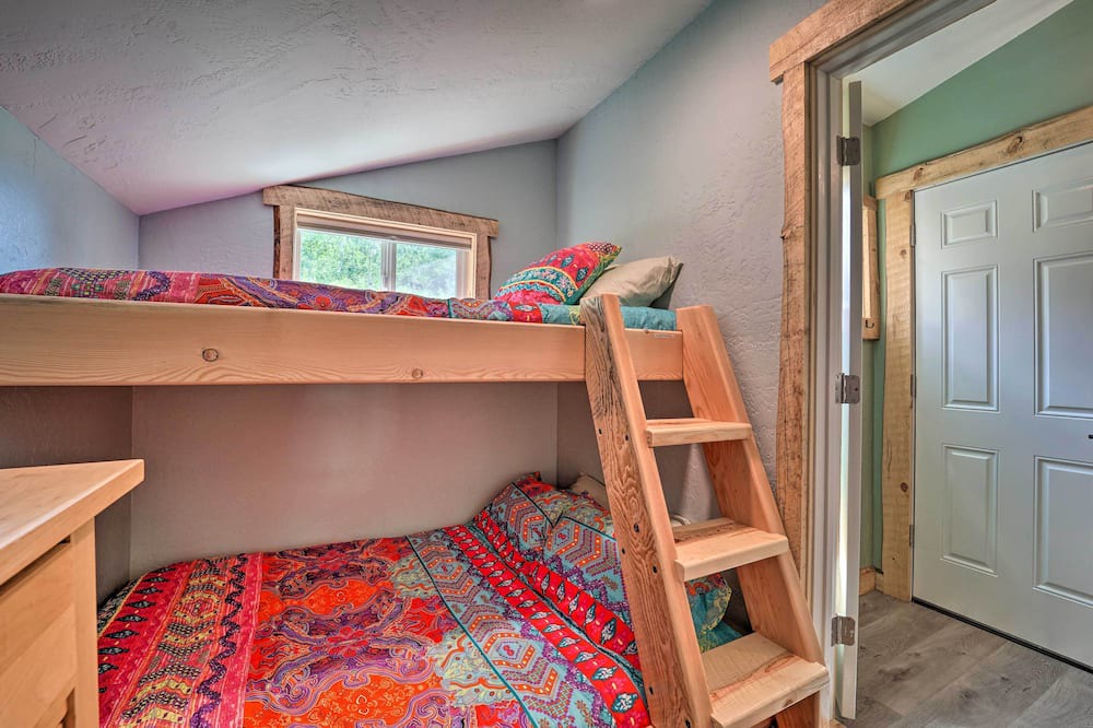 Photo of Bedroom in Columbine Lake