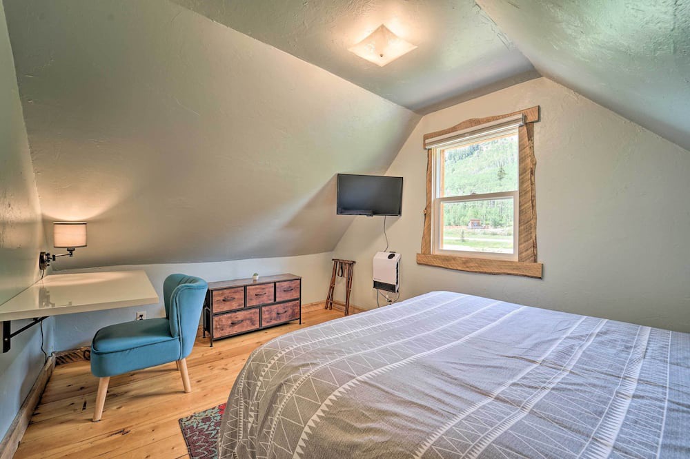 Photo of Bedroom in Columbine Lake