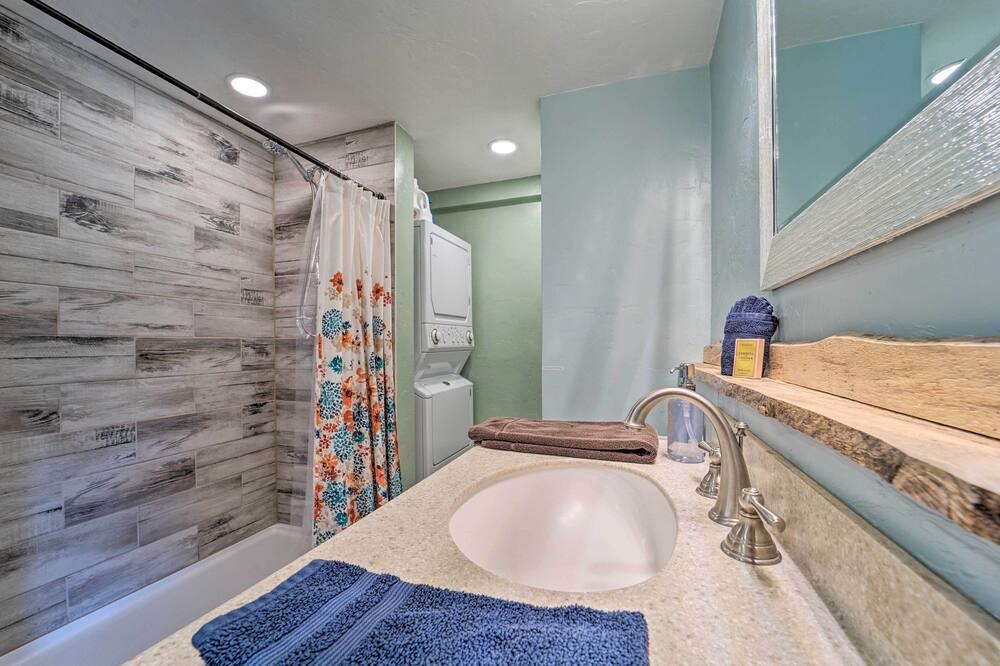 Photo of Bathroom in Columbine Lake