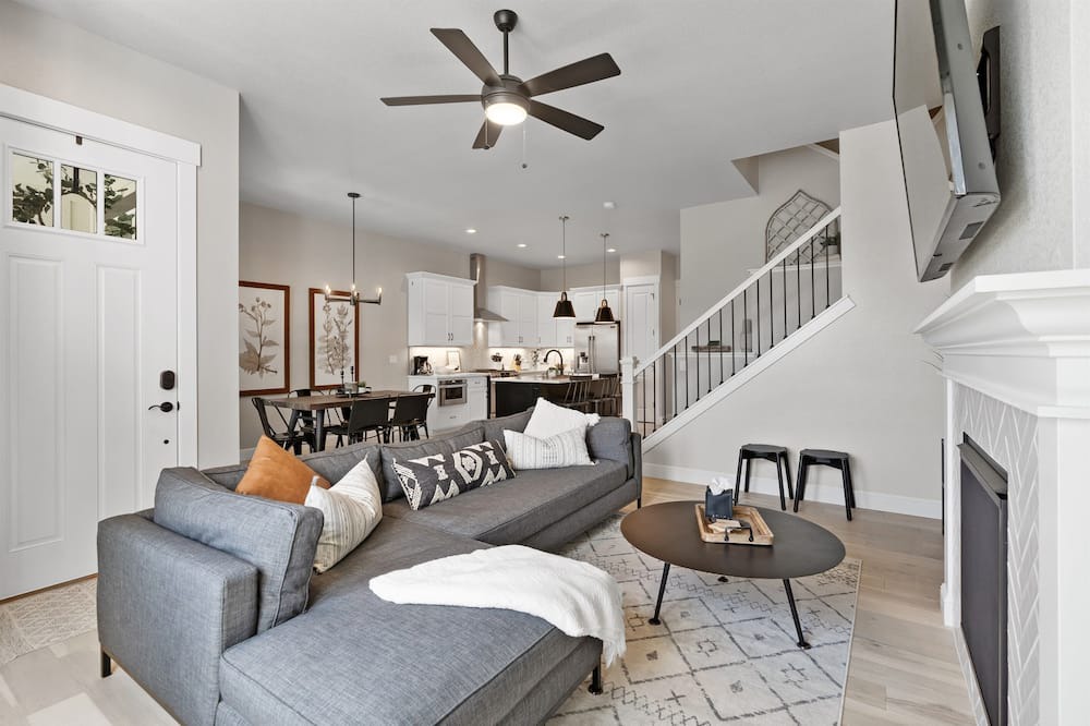Photo of Livingroom in Loveland