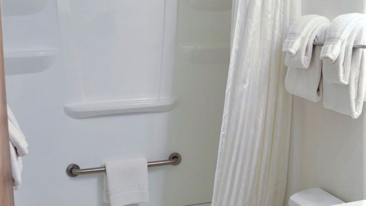Photo of Bathroom in Fraser