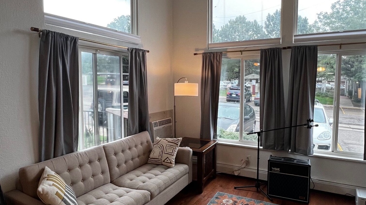 Photo of Livingroom in Foothills