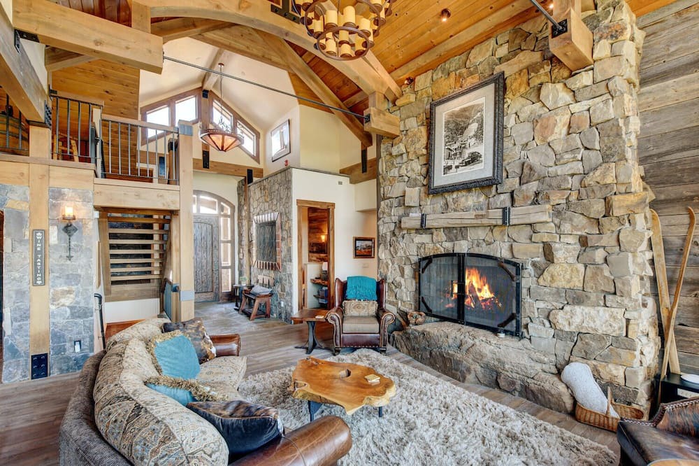 Photo of Livingroom in Rendezvous