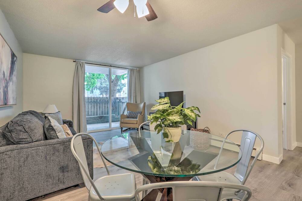 Photo of Livingroom in Heather Ridge