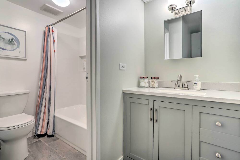 Photo of Bathroom in Heather Ridge