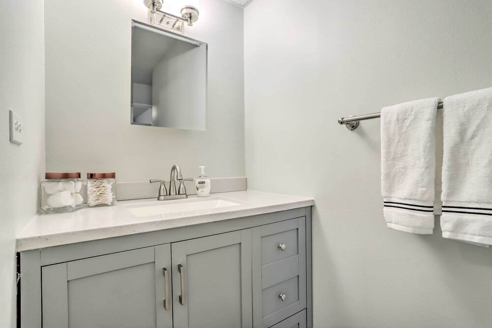 Photo of Bathroom in Heather Ridge