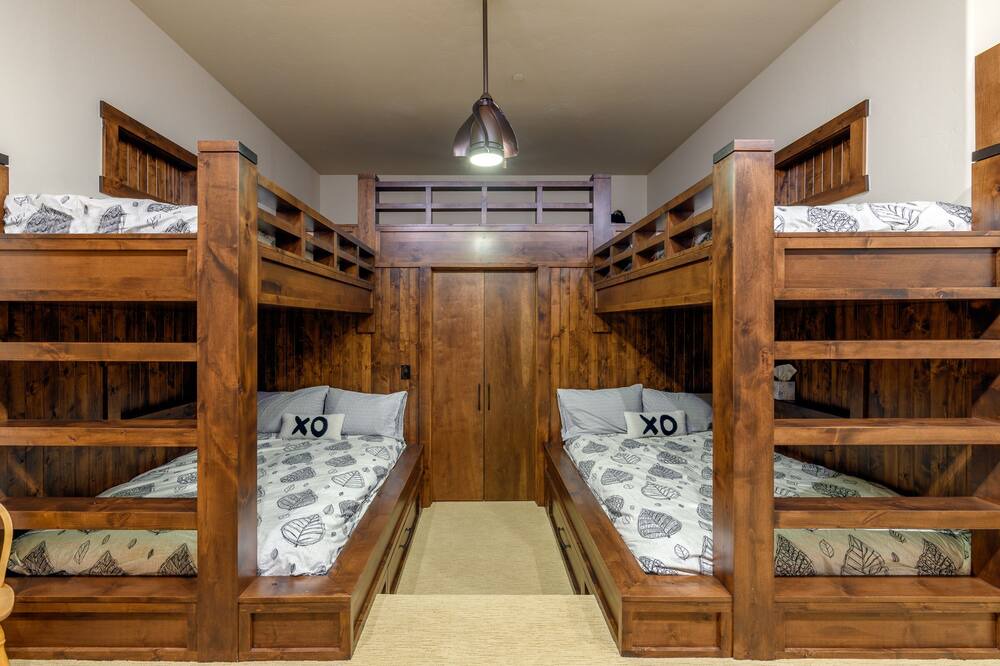 Photo of Bedroom in Edwards