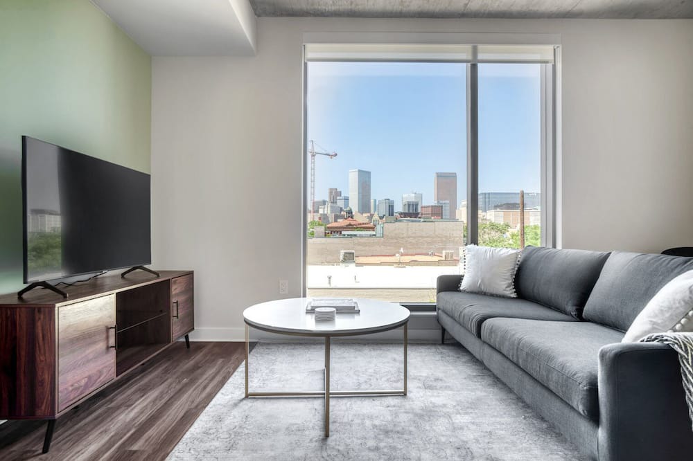Photo of Livingroom in Golden Triangle