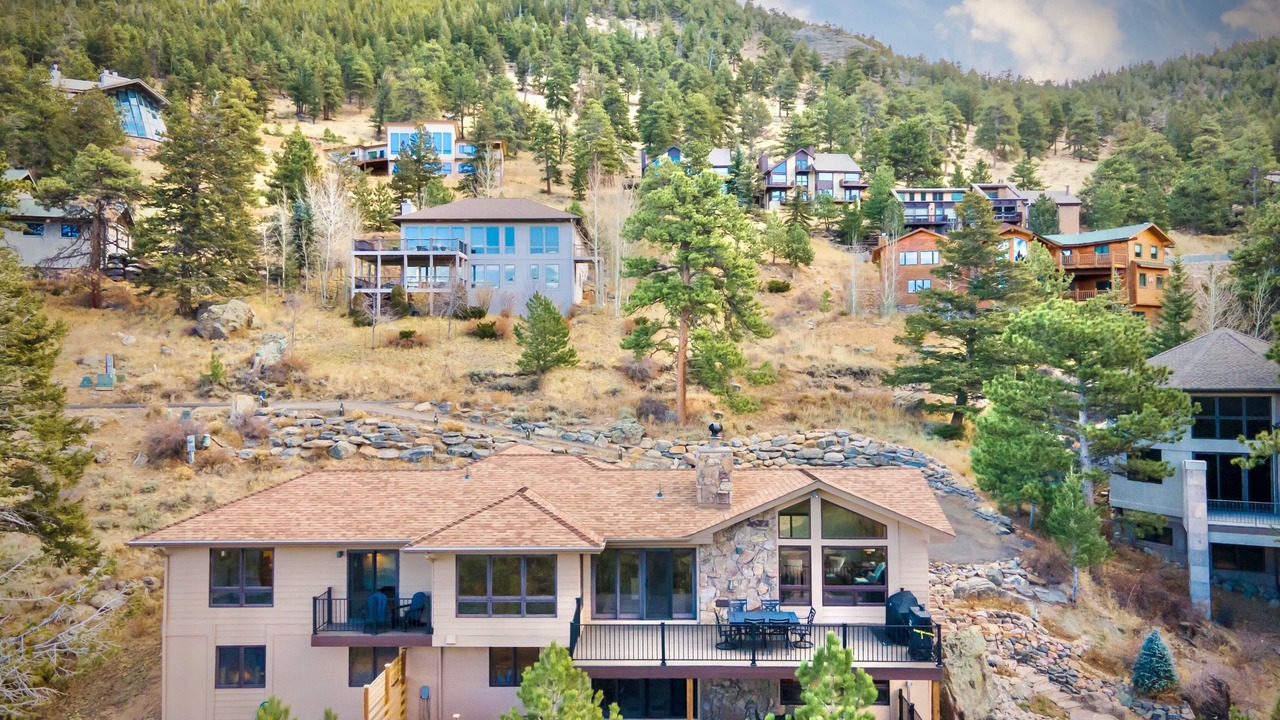 Photo of Outdoor in Windcliff Estates