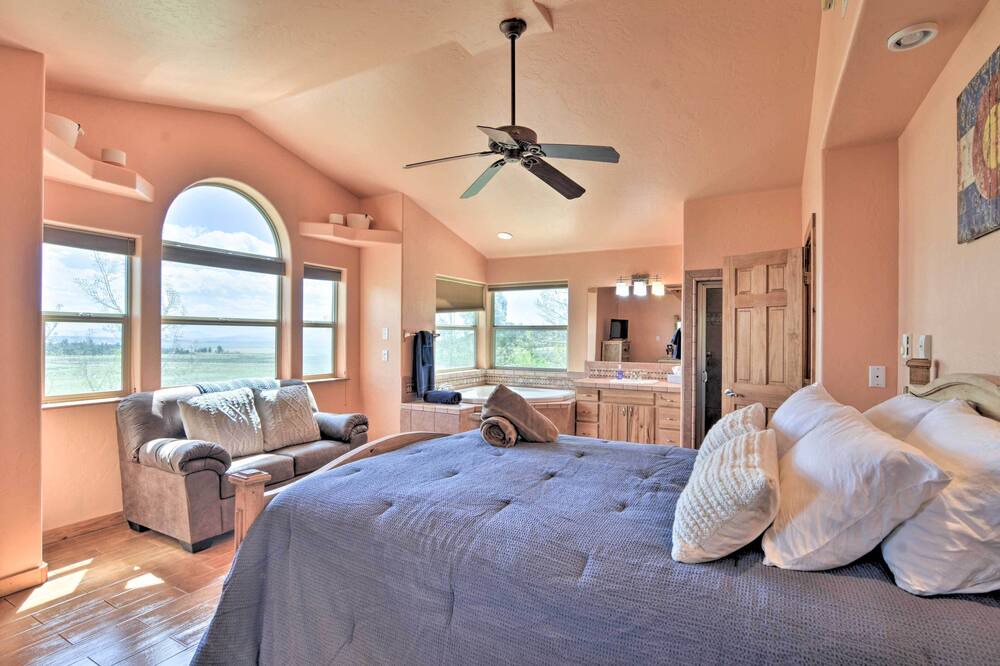 Photo of Bedroom in Warm Springs
