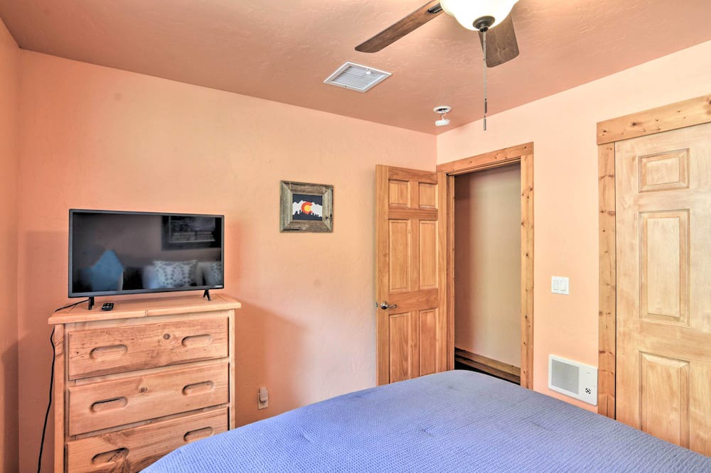 Photo of Bedroom in Warm Springs
