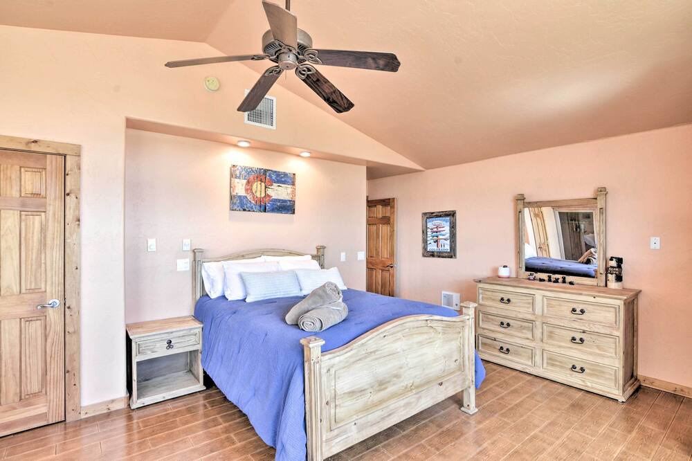 Photo of Bedroom in Warm Springs
