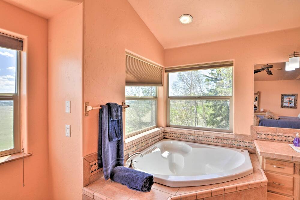 Photo of Bathroom in Warm Springs