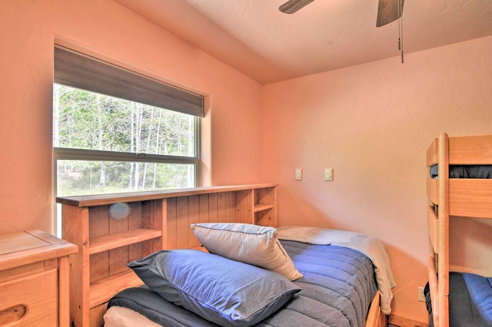 Photo of Bedroom in Warm Springs