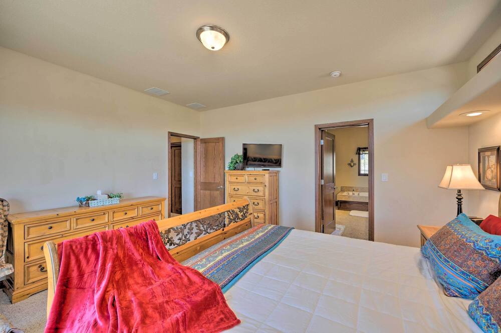 Photo of Bedroom in Colorado Springs