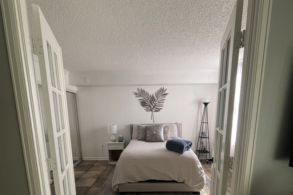 Photo of Bedroom in Lincoln Park