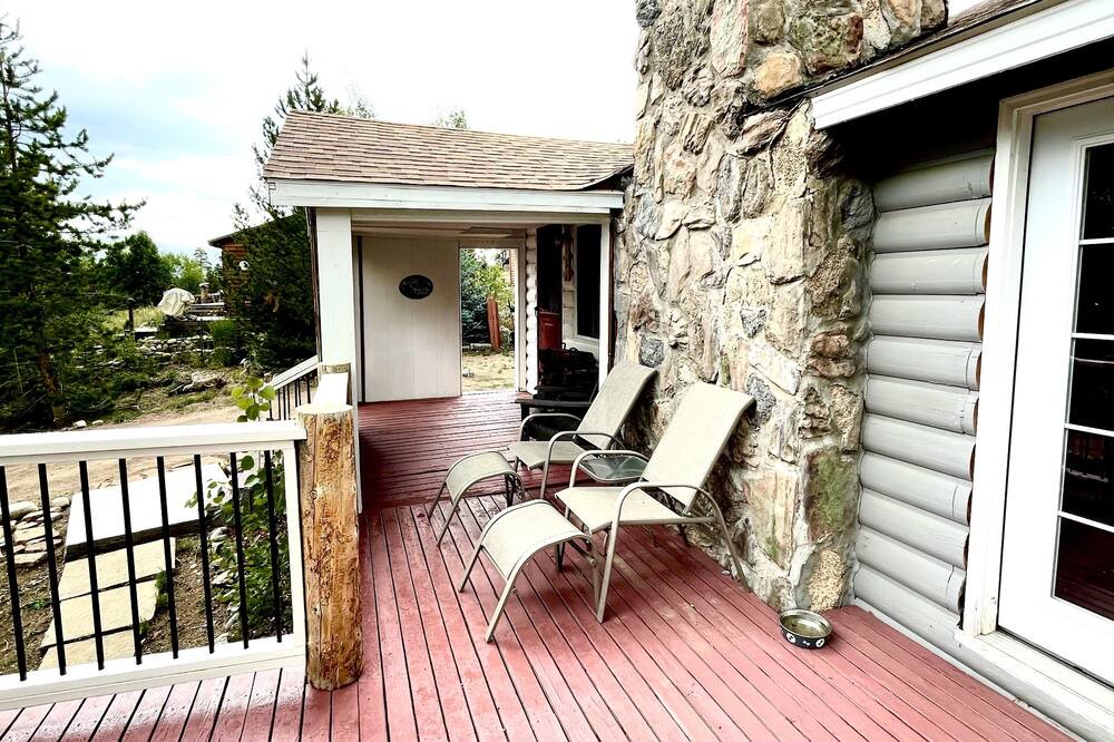 Photo of Patio Balcony in Granby