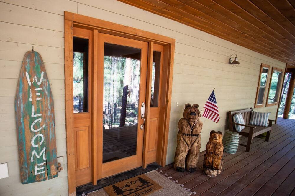 Photo of Outdoor in Forest Lakes