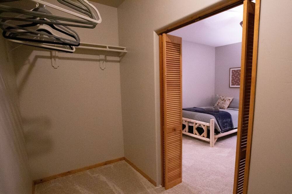 Photo of Bedroom in Forest Lakes