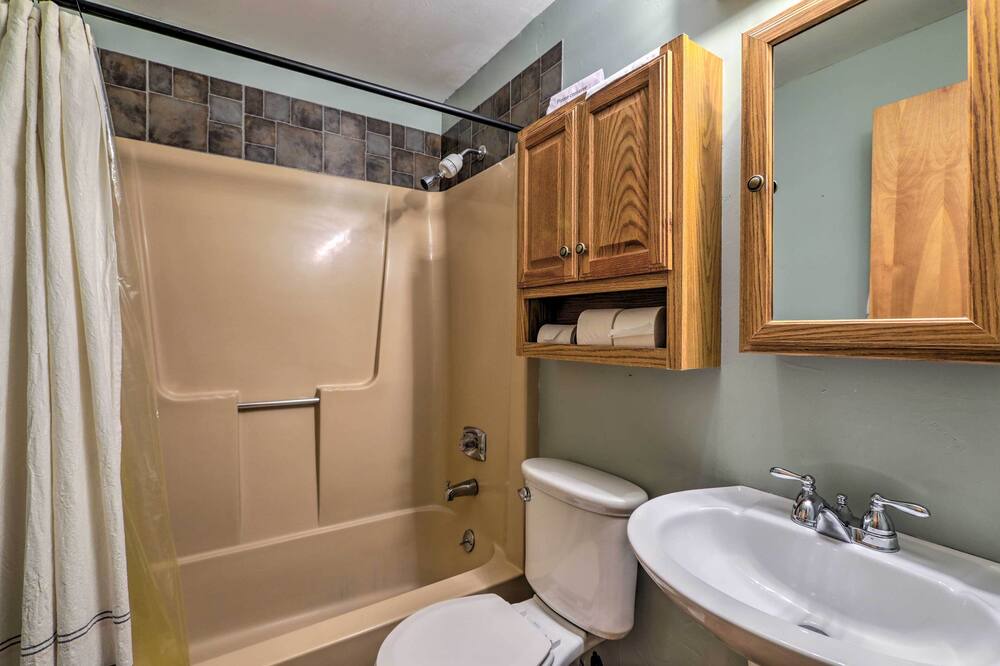 Photo of Bathroom in Carbondale