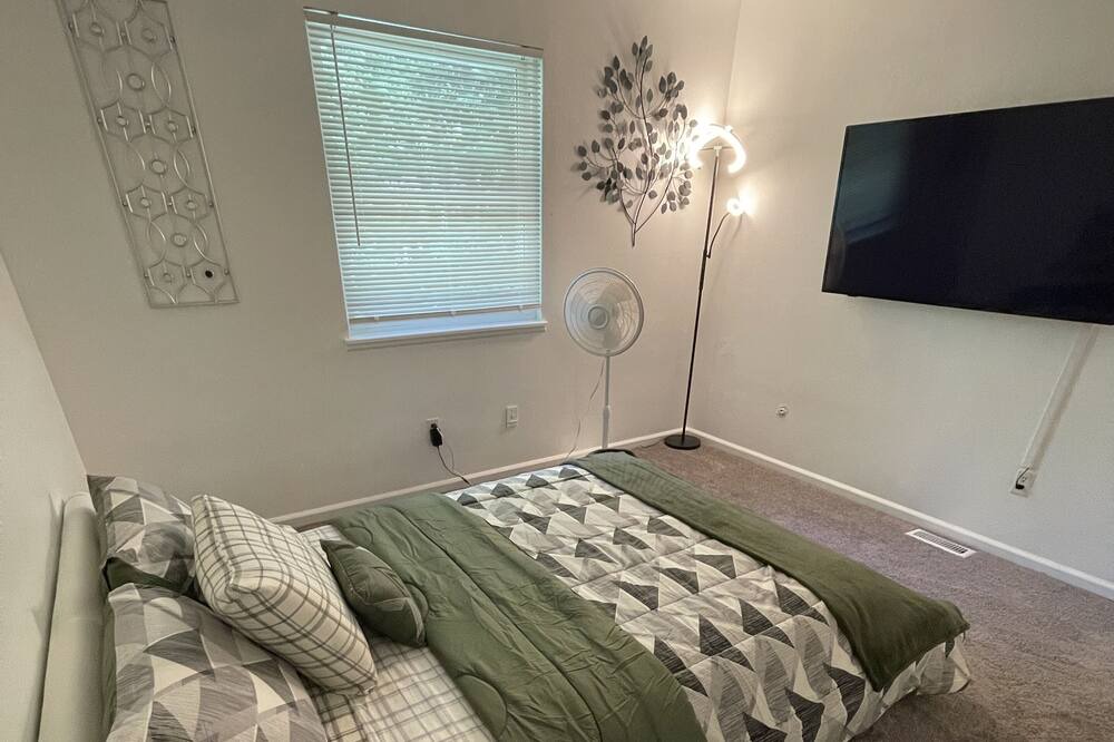Photo of Bedroom in Dam East - West