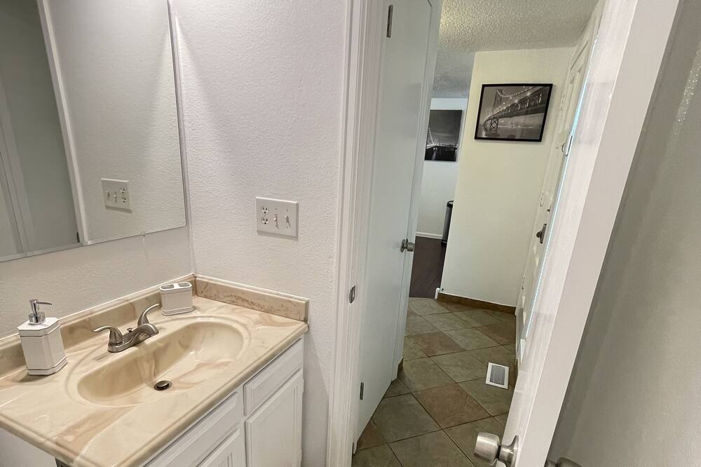 Photo of Bathroom in Dam East - West
