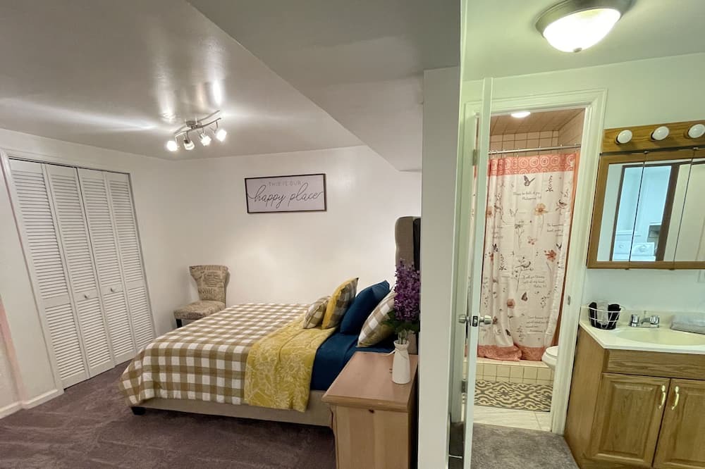 Photo of Bedroom in Dam East - West