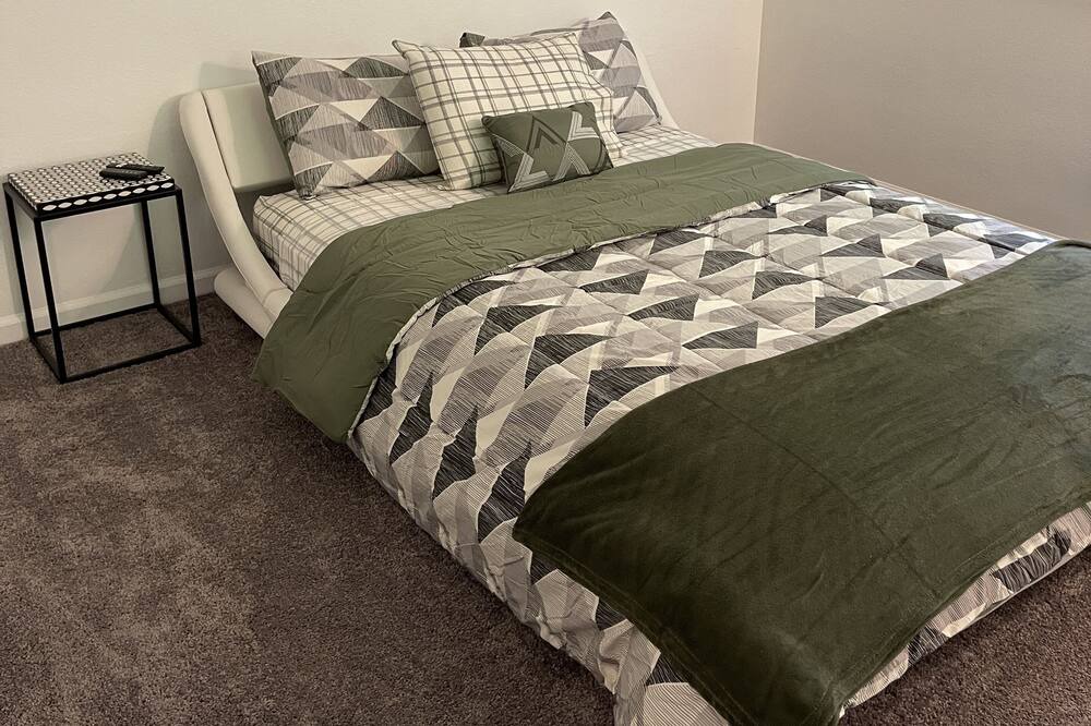 Photo of Bedroom in Dam East - West