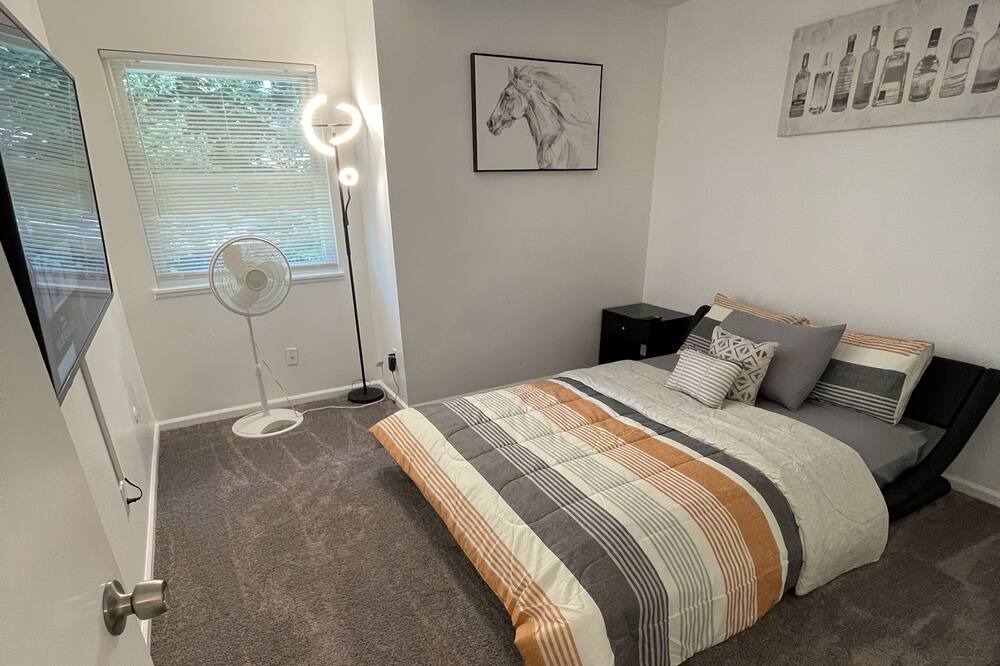 Photo of Bedroom in Dam East - West