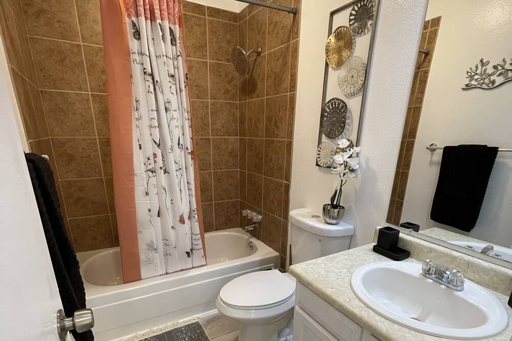 Photo of Bathroom in Dam East - West
