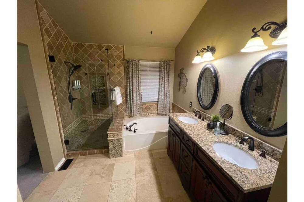 Photo of Bathroom in Southeast Colorado Springs
