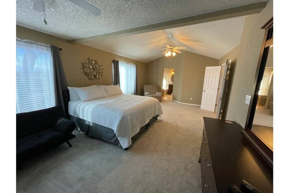 Photo of Bedroom in Southeast Colorado Springs