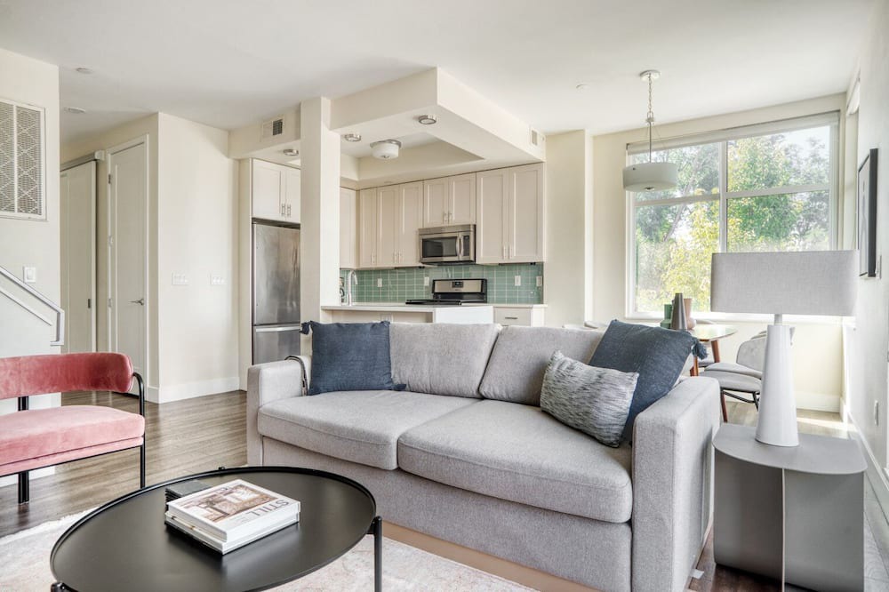 Photo of Livingroom in Cherry Creek