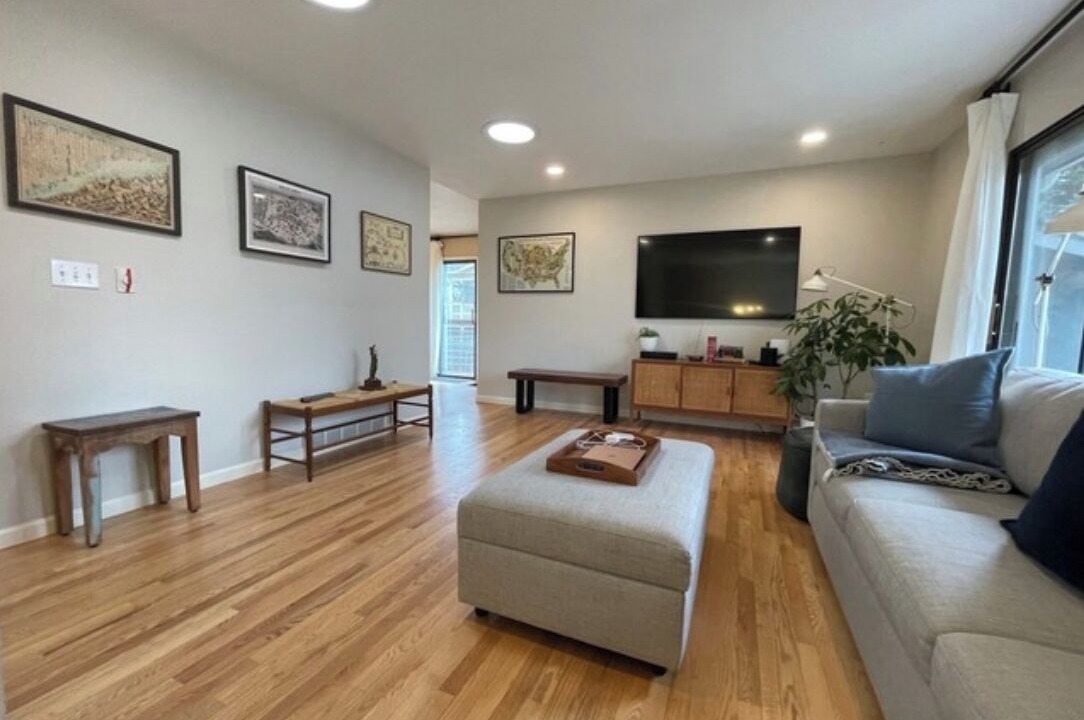 Photo of Livingroom in Lafayette