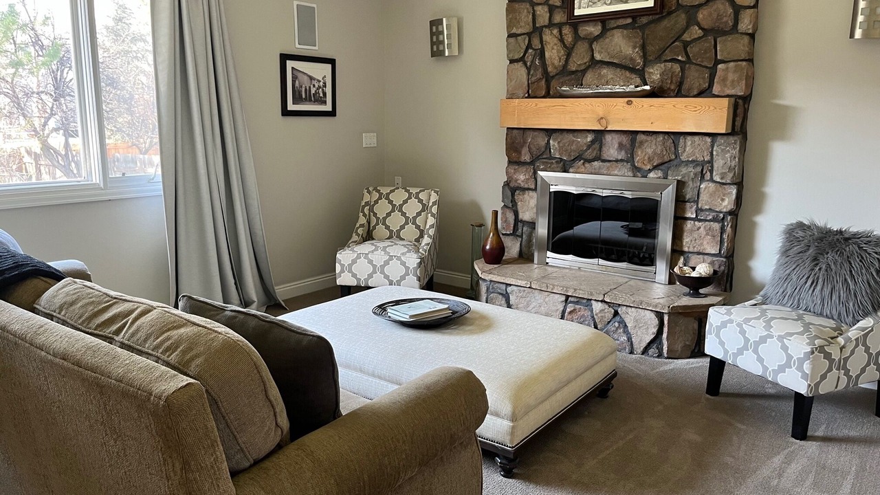 Photo of Livingroom in Arapahoe Ridge