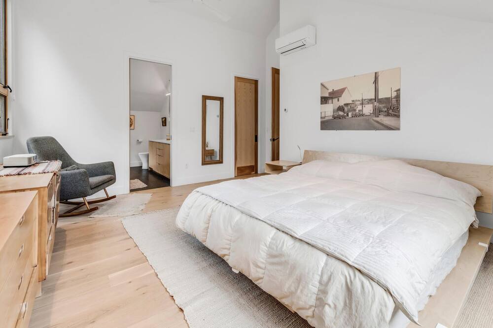 Photo of Bedroom in Newlands