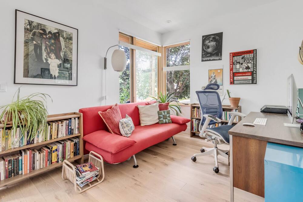 Photo of Livingroom in Newlands