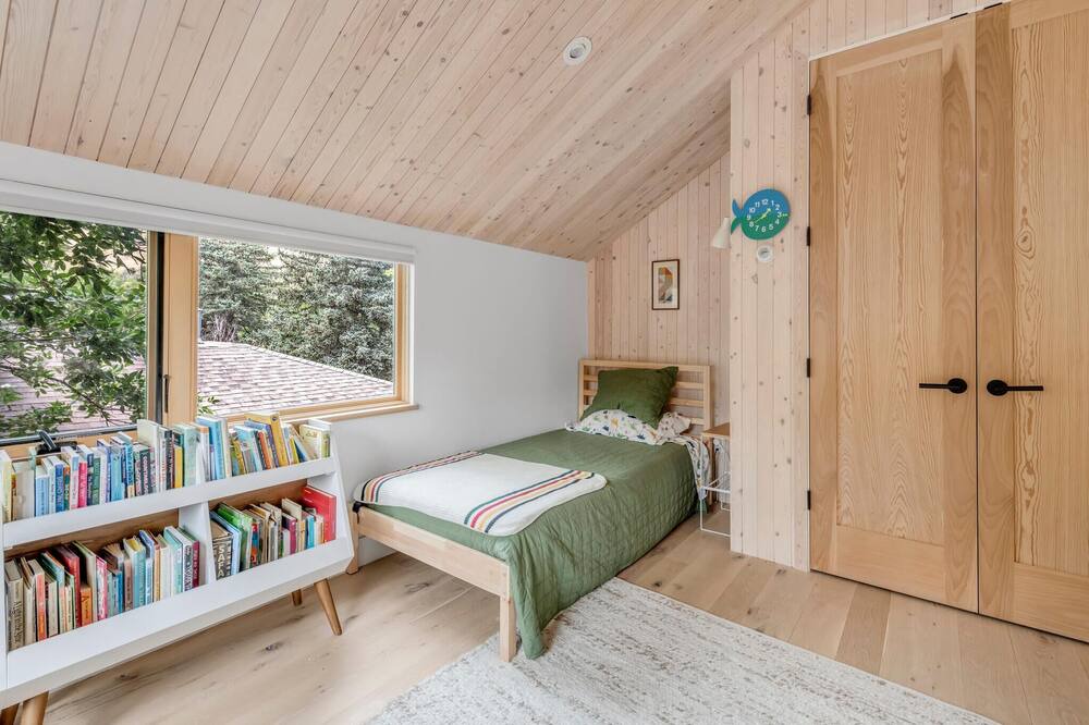 Photo of Bedroom in Newlands