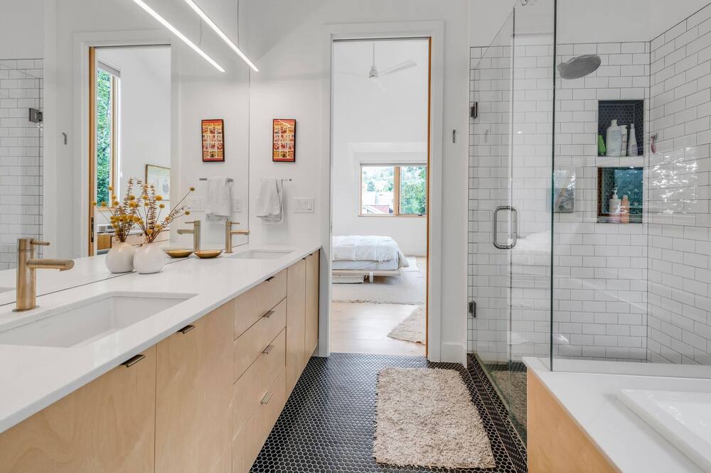 Photo of Bathroom in Newlands