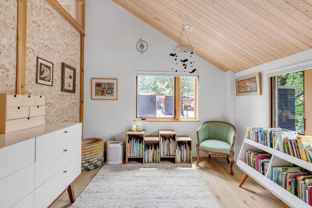 Photo of Livingroom in Newlands