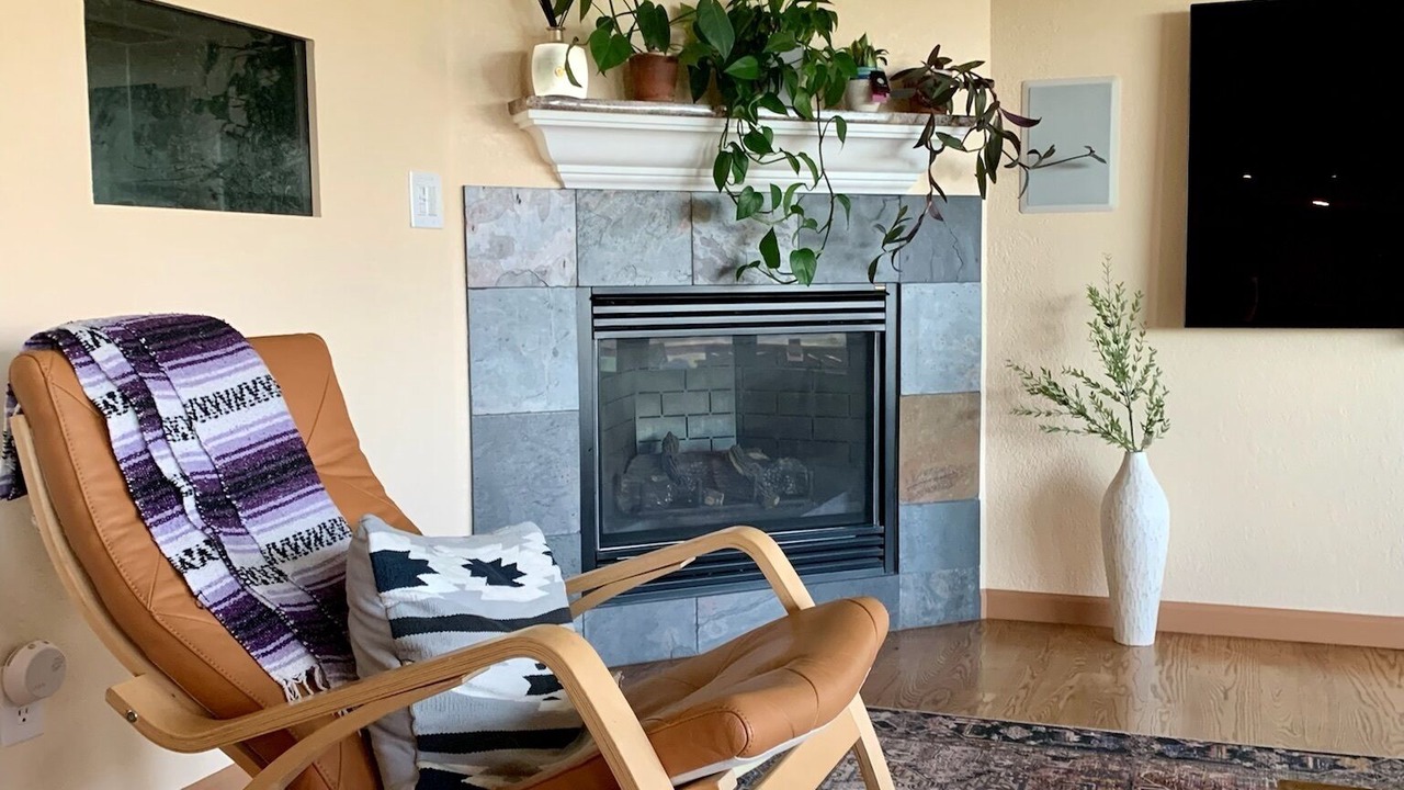 Photo of Livingroom in Ken Caryl Ranch North Plains