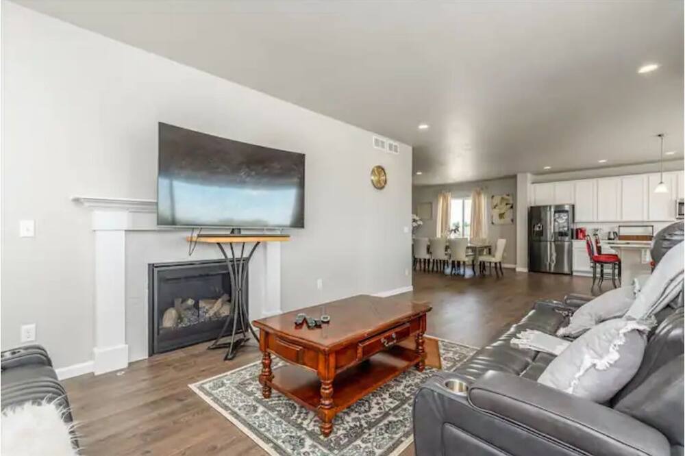 Photo of Livingroom in Thornton